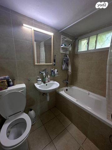 שדרות ודג'ווד 18