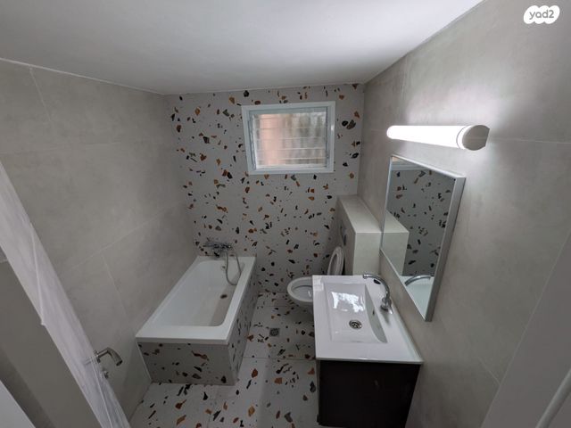 דירה, רבי עקיבא 38, הדר עליון, חיפה