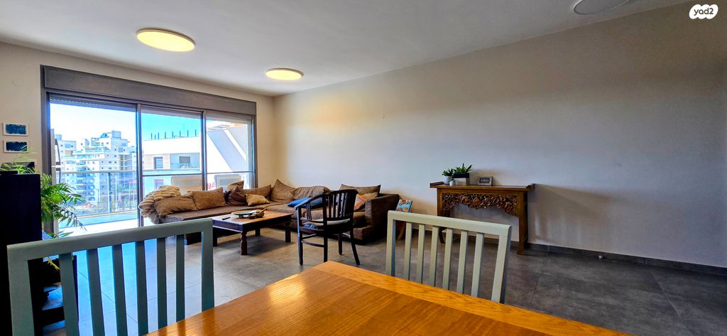 שושנת העמקים 41