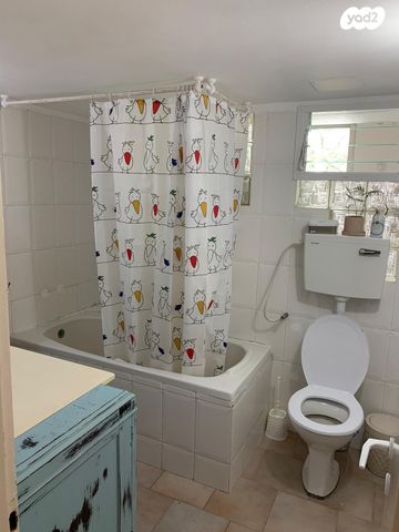 דירה, כיכר היינריך היינה 21, מרכז הכרמל, חיפה