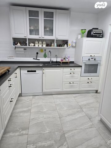 דירה, אחד העם 12, רובע ה', אשדוד