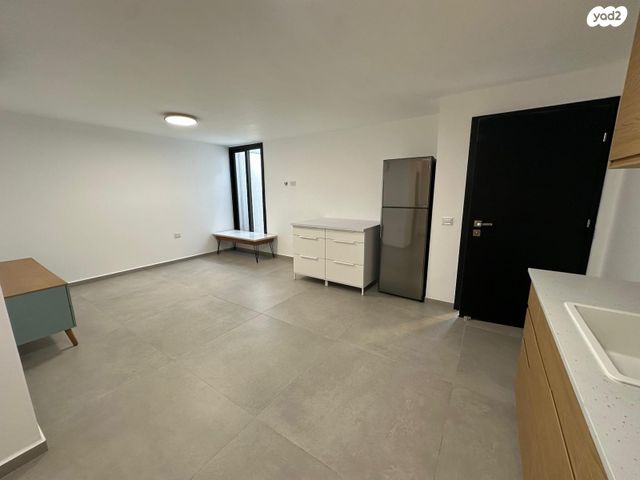 מרתף/ פרטר, התבור 8, תל צור, אבן יהודה