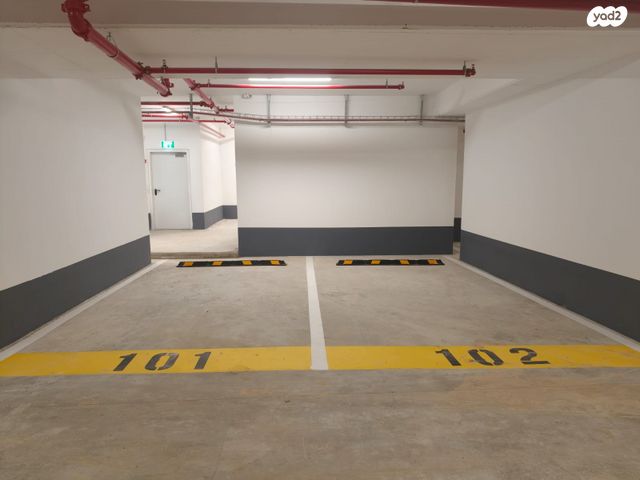 לאה גולדברג 6