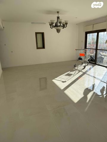 חיים משה שפירא 21