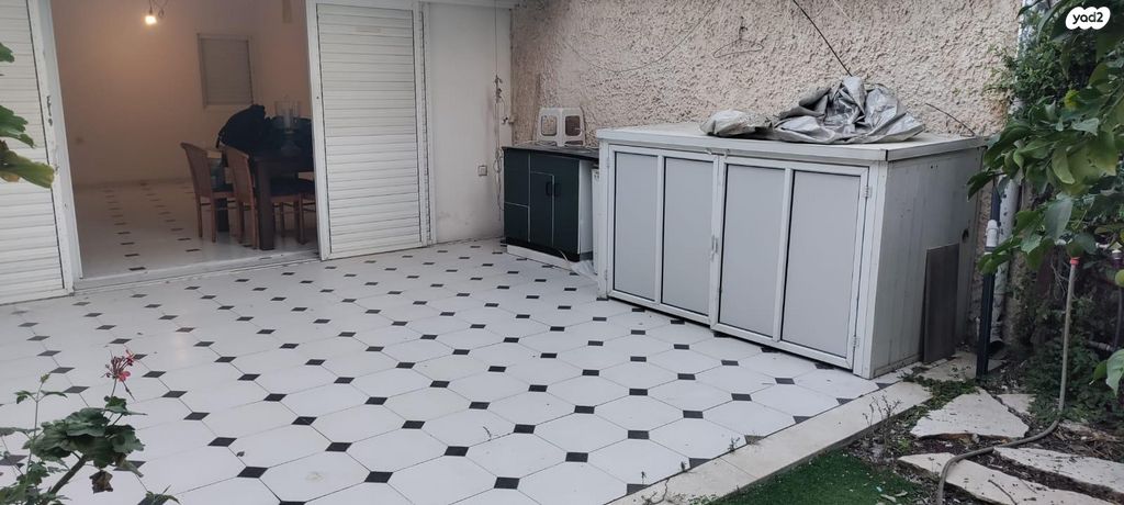 בית פרטי/ קוטג', שאול הדדי 4, רמת יוסף, בת ים