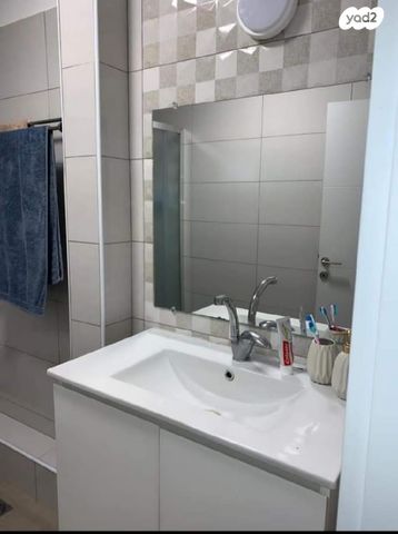 דירה, אלכסנדר רובוביץ' 9, ארמון הנציב, תלפיות מזרח, ירושלים