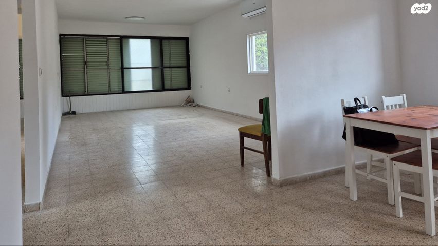 א.ד. גורדון 45