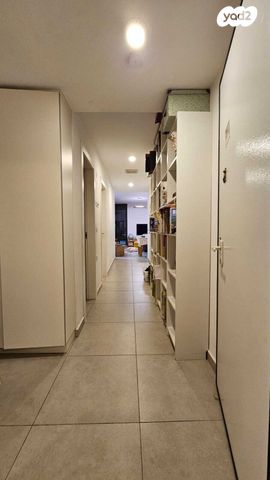 דירה, בר יוחאי 22, נגבה, רמת גן