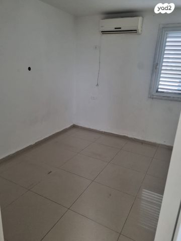 יחזקאל בן בוזי 11