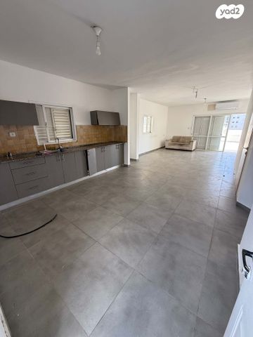 גג/ פנטהאוז, שדרות ח"ן 39, ב' / צפון מערב העיר, רחובות