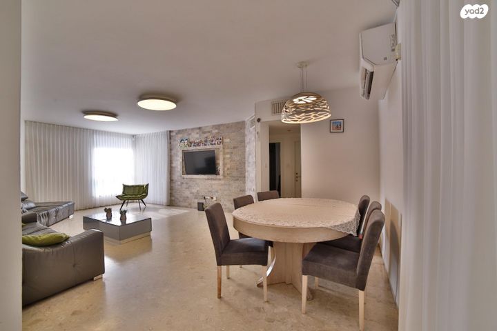 דירה, יהושע רבינוביץ 18, בן גוריון, חולון