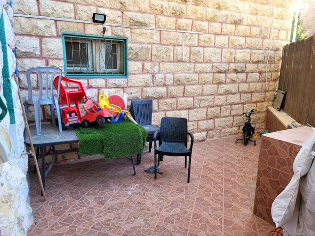 דירה, הנופך 241, גילה, ירושלים