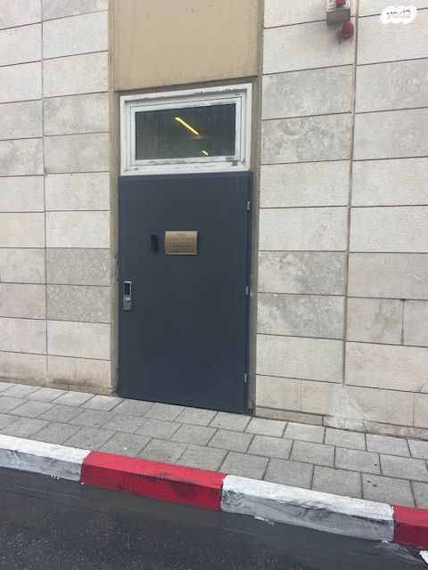 דרך בן גוריון 11