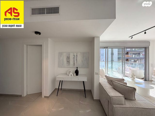 דירה, צבי מנדלבלט, מרכז, הרצליה