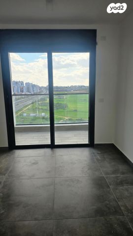 דירה, יצחק ויטנברג, פתח תקווה