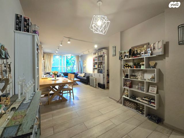 דירה, עקיבא, נווה דוד רמז, רעננה