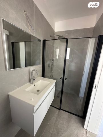 דירה, אלכסנדר זייד 33, קרית חיים מזרחית, חיפה