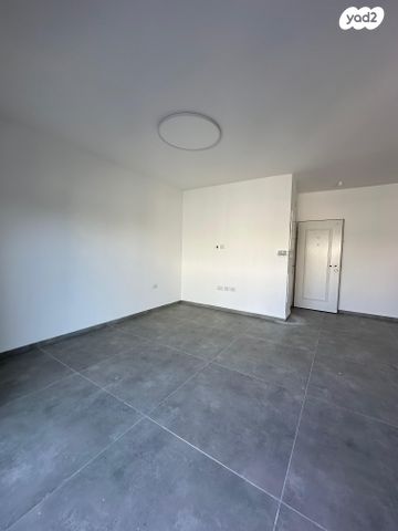 דירה, אלכסנדר זייד 33, קרית חיים מזרחית, חיפה