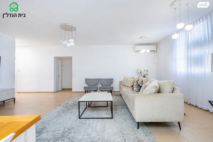 דירה, הרצל 44, מרכז העיר, חדרה