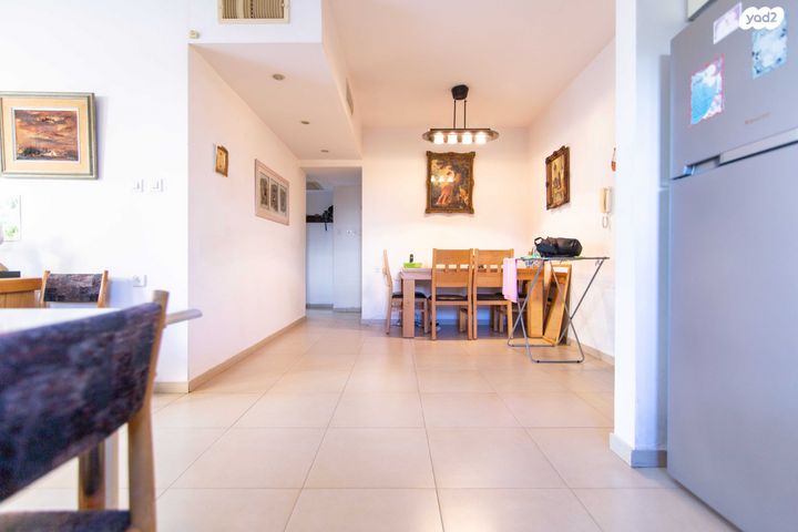 דירה, מנדלי מוכר ספרים, אגרובנק, חולון