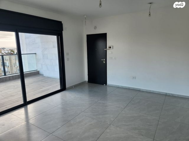 גג/ פנטהאוז, משה מרקוס, לב המושבה / מרכז העיר, פתח תקווה