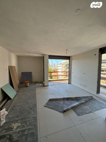 דירה, גולומב, ארלוזורוב, גבעתיים