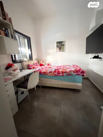 גג/ פנטהאוז, קיראון, קרית אונו