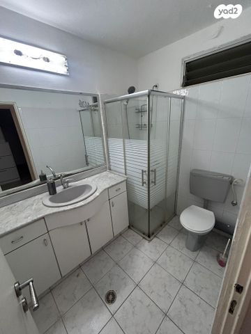 דירה, רחבת הרב קוק, שכונה י"א, באר שבע