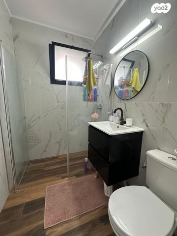 דירה, הדולב, צורן, קדימה צורן