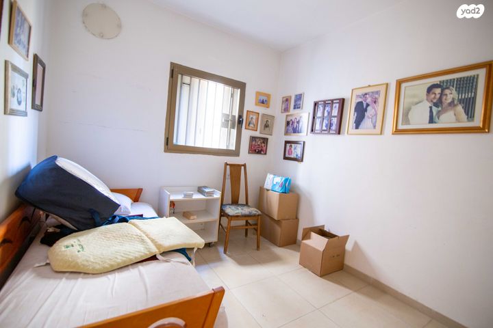 דירה, מנדלי מוכר ספרים, אגרובנק, חולון