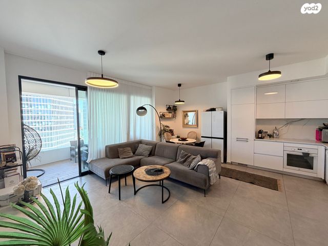 דירה, ישראל טל, מונטיפיורי, הרכבת, תל אביב יפו