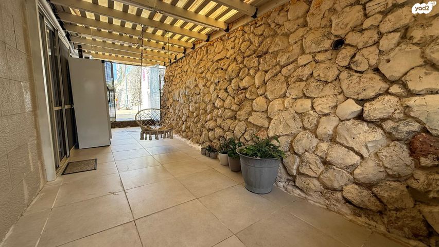 דירת גן, יצחק רבין, צפת