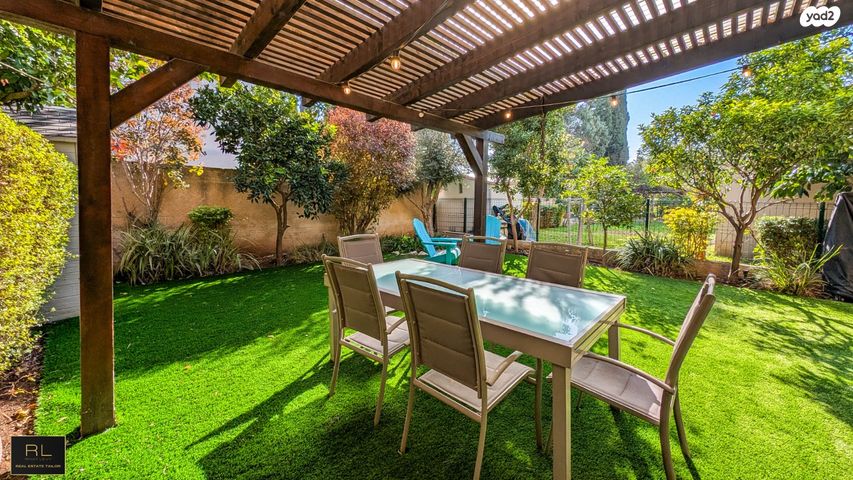 דו משפחתי, עתלית