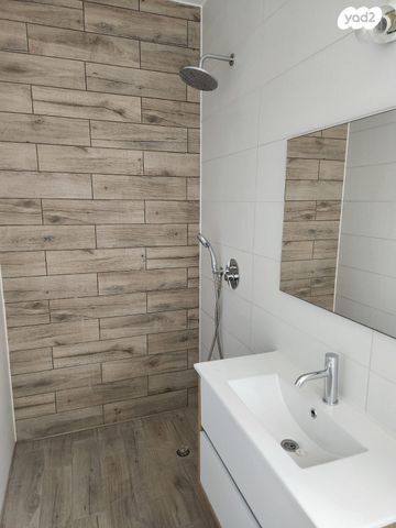 גג/ פנטהאוז, משה מרקוס, לב המושבה / מרכז העיר, פתח תקווה