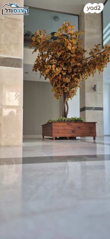 גג/ פנטהאוז, דרך לוי אשכול 70, קיראון, קרית אונו