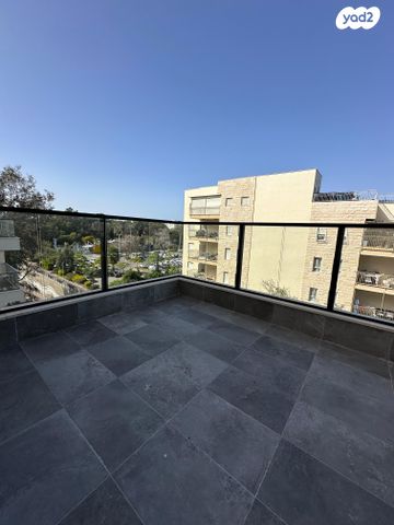 דירה, אלכסנדר זייד 33, קרית חיים מזרחית, חיפה