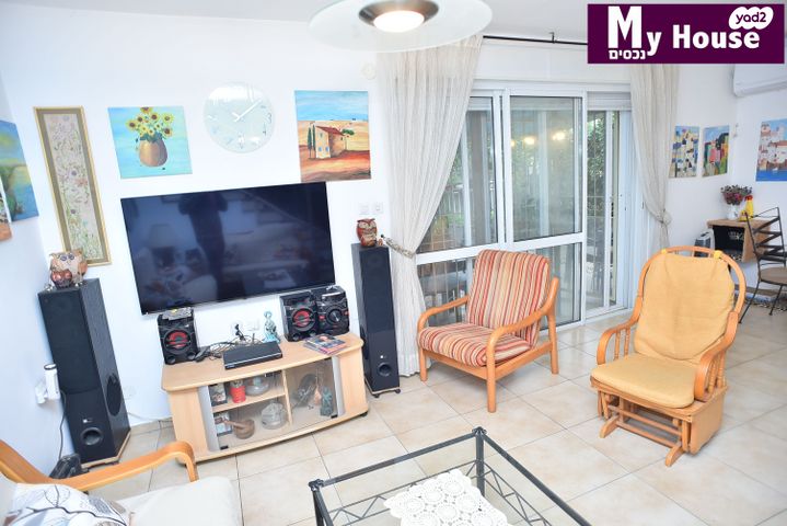 דו משפחתי, גבעת אביב, גדרה