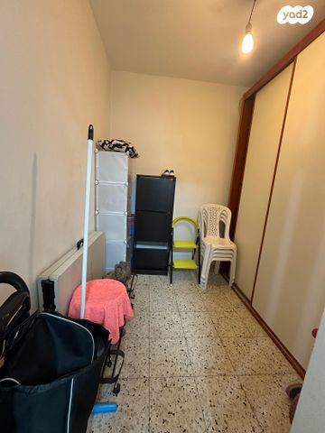 דירה, הדולב, צורן, קדימה צורן