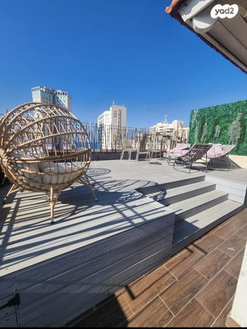 גג/ פנטהאוז, בת ים