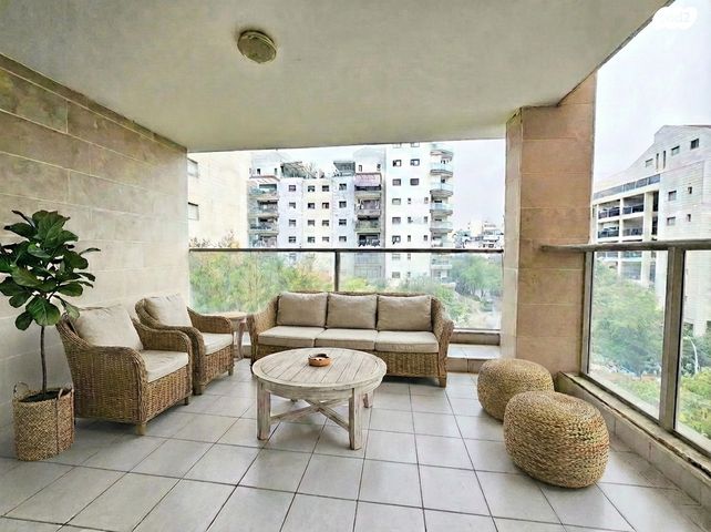 דירה, רחמה ודב וינברג, כפר סבא הירוקה, כפר סבא