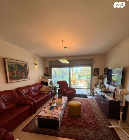 גג/ פנטהאוז, נחל גמלא, עבר הירדן, קרית אונו