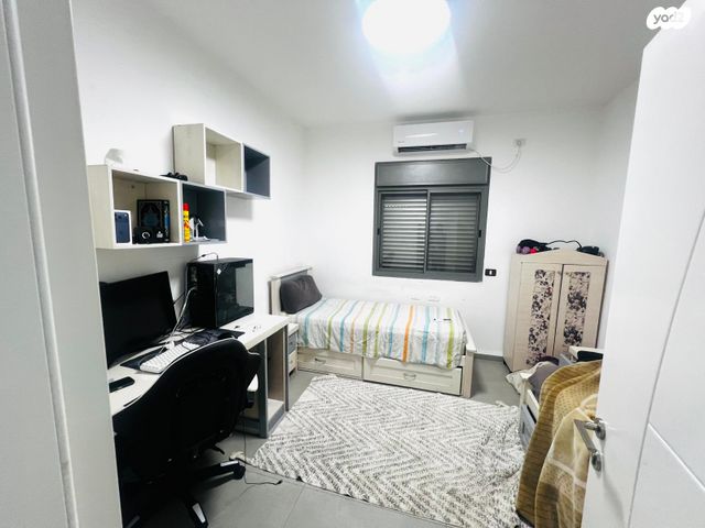 דירה, מרדכי אנילביץ', עכו