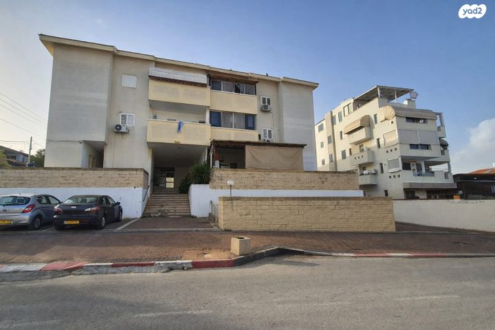 דירה, בעלי מלאכה, שאר העיר, גדרה