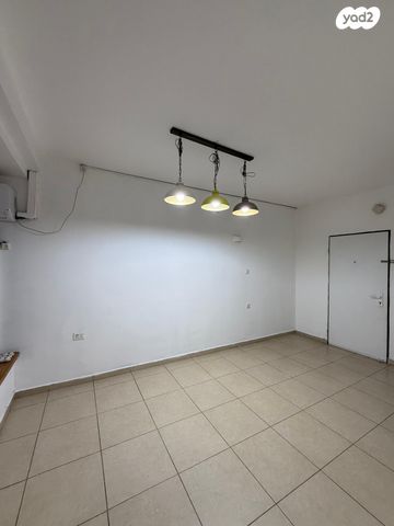 דירה, ש"י עגנון, מרכז דרום, רעננה