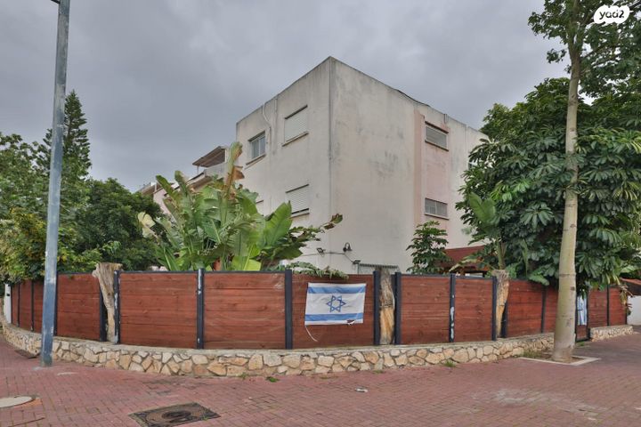 דו משפחתי, התמרים, אלונים, קרית אתא