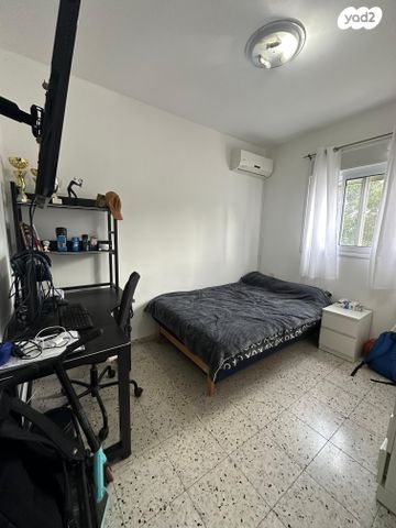 דירה, הדולב, צורן, קדימה צורן