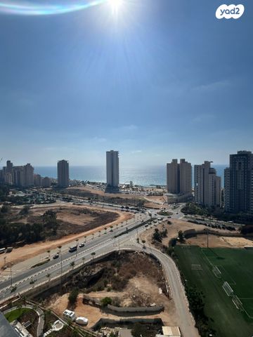 דירה, אמנון ליפקין שחק, נוף הטיילת, נתניה