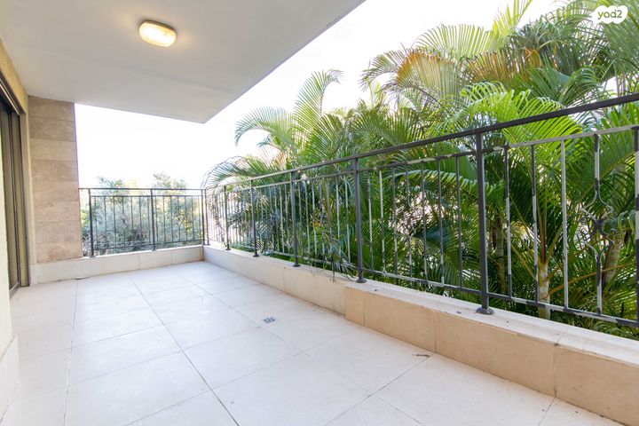 דירה, מנדלי מוכר ספרים, אגרובנק, חולון