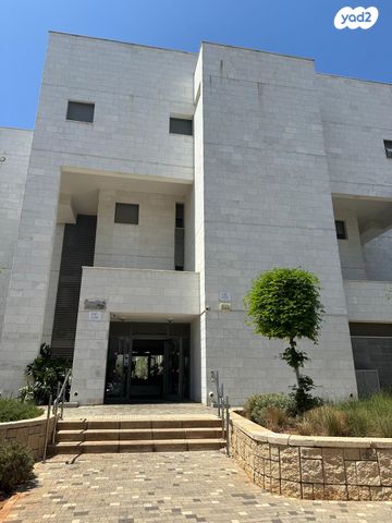 שקמים ואגמים