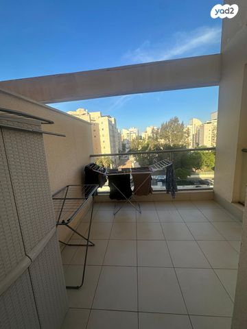 דירה, שדרות טום לנטוס, נתניה